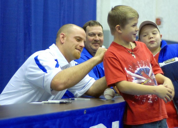 Pitcher a hit at baseball card show - Cardinals' McClellan ...