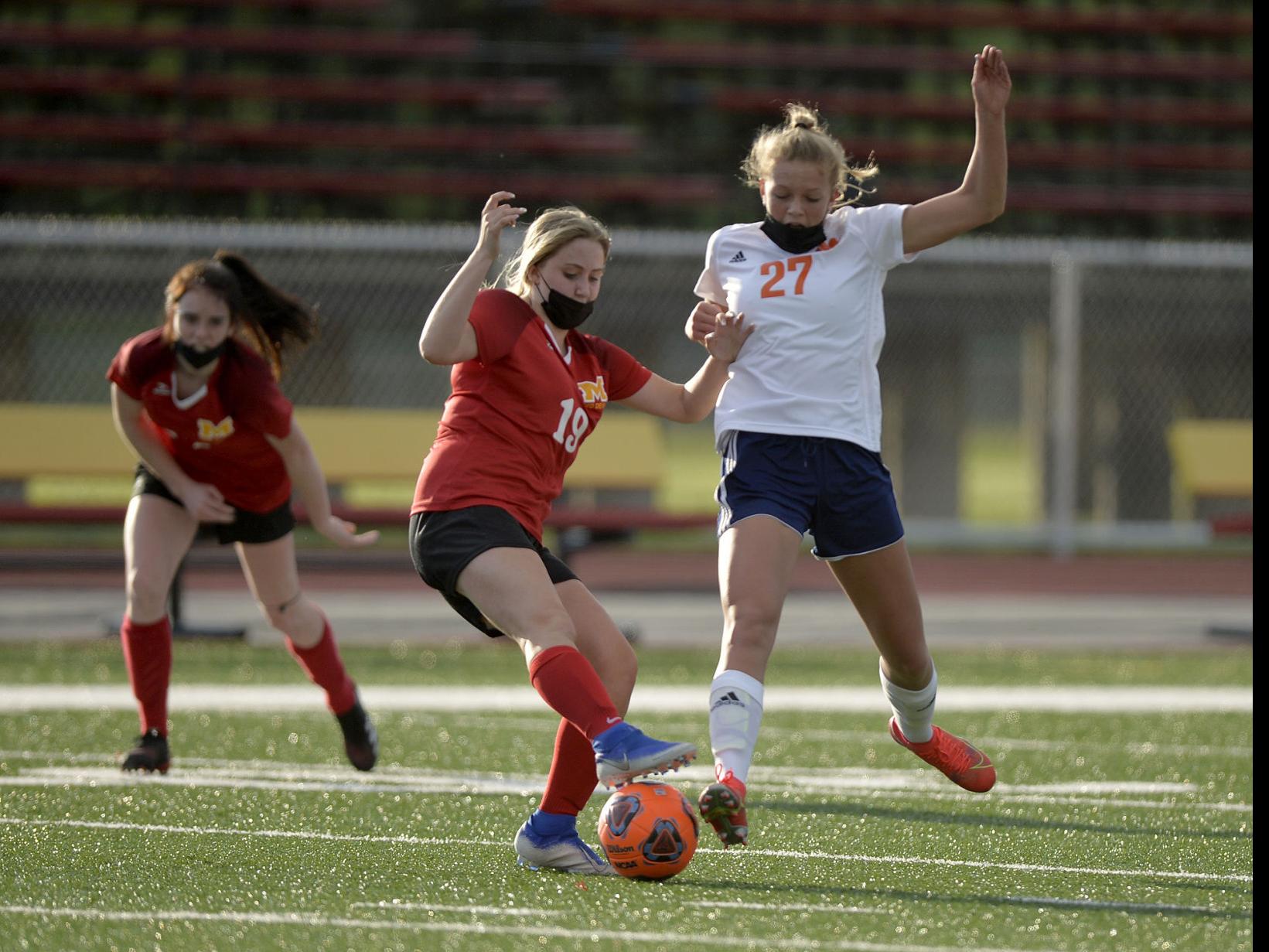 Girls Soccer Murphysboro Remains Undefeated With Win Over Carterville Herrin High School Sports Thesouthern Com