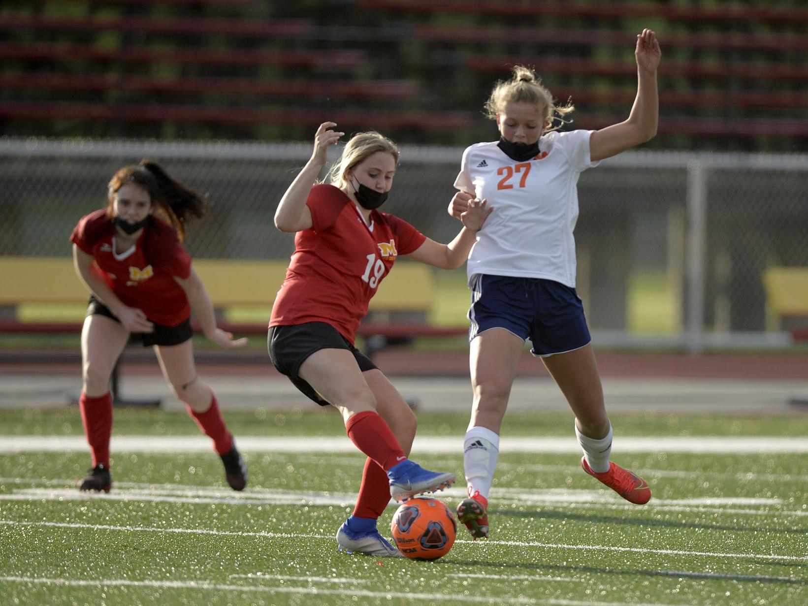 Girls Soccer Murphysboro Remains Undefeated With Win Over Carterville Herrin High School Sports Thesouthern Com Girls Soccer Murphysboro Remains Undefeated With Win Over Carterville Herrin High School Sports Thesouthern Com