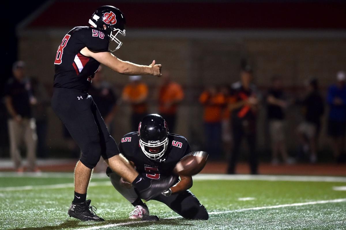 Prep football: Du Quoin defeats Herrin