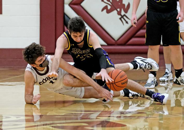 Boys Basketball Cobden rallies to edge New Athens at SesserValier