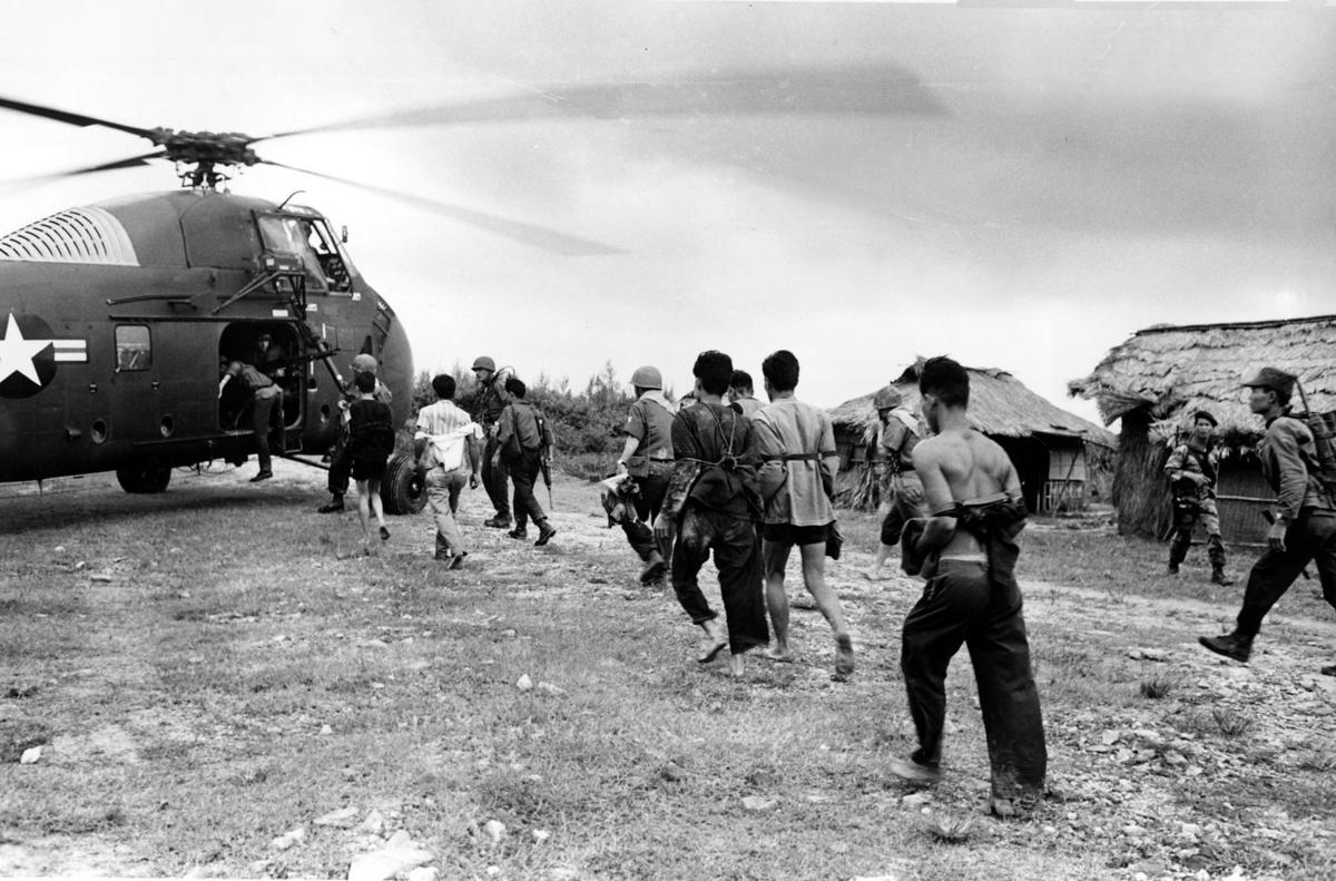 VIETNAM WAR VIET CONG POW