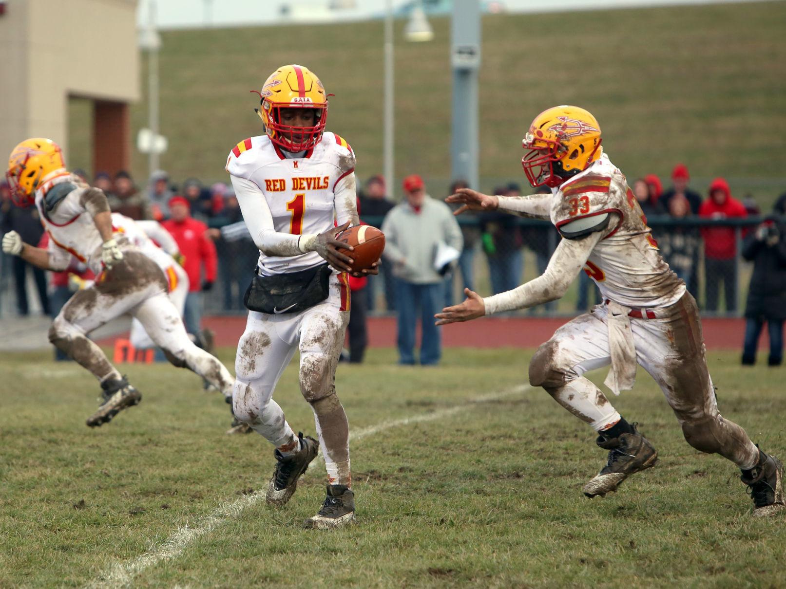 Prep Football Calm Cool And Collected Mczeke Guides Red Devils
