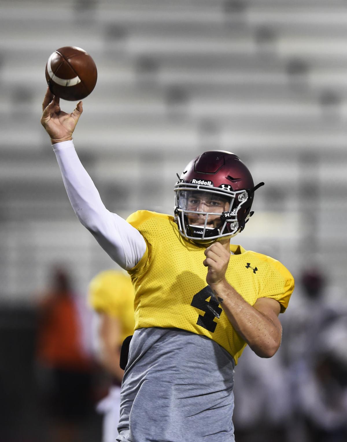 083117-spt-siu-fb1-straub-3.jpg