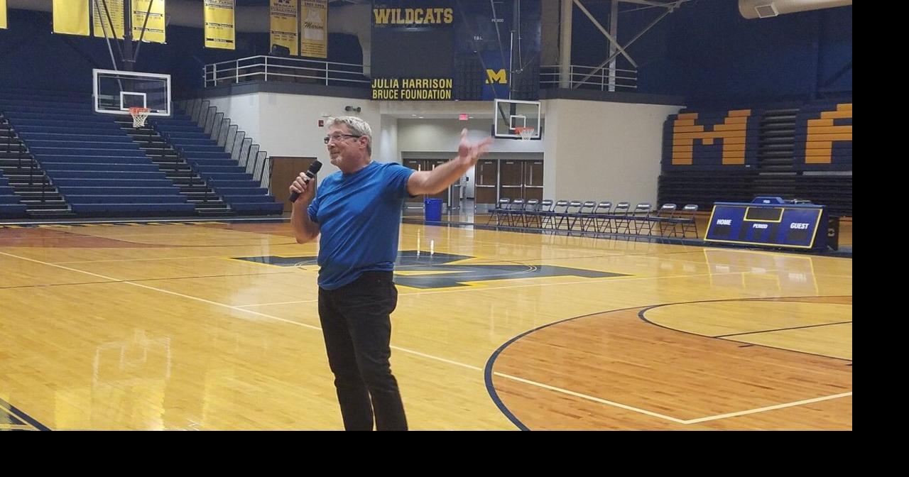 Shidler talks hoops at Marion High School book signing Sports