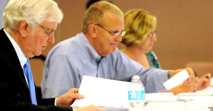 SIU president to retire