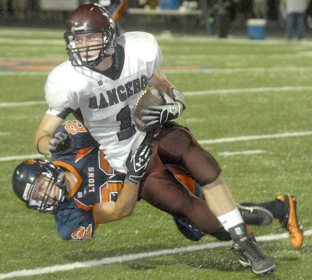 Carterville edges Benton in first SIRR action Carterville Lions