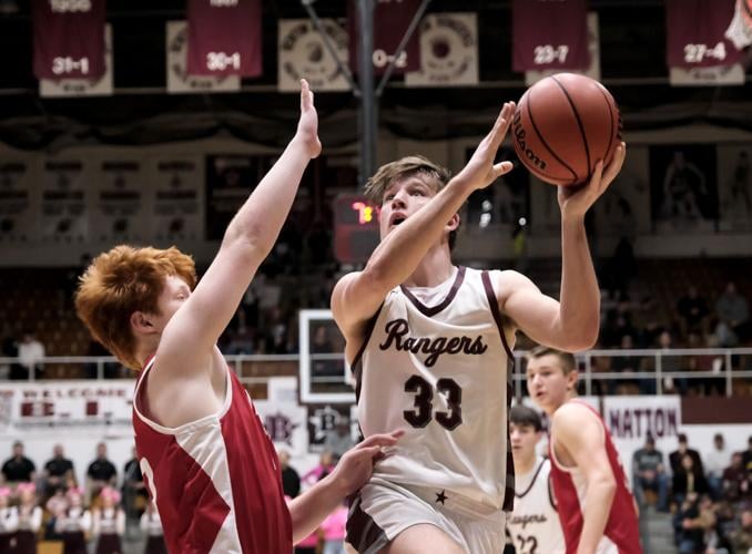 Boys Basketball Benton romps past Vandalia at Benton Invitational