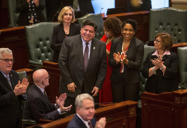 Illinois governor signs bill raising minimum wage to 15 an hour by