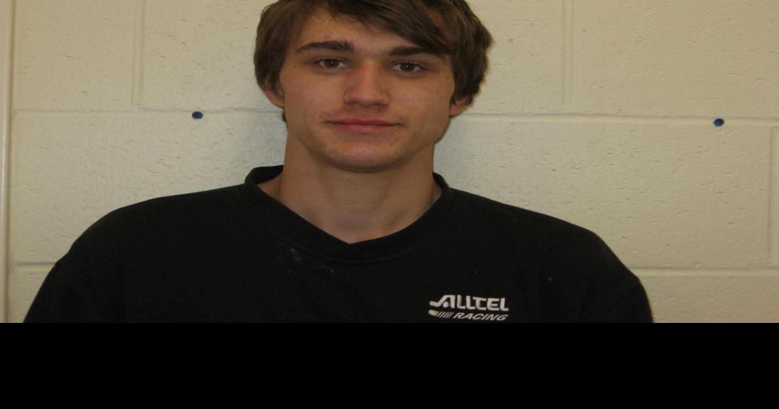 West Frankfort man arrested after wrecking vehicle, then breaking into