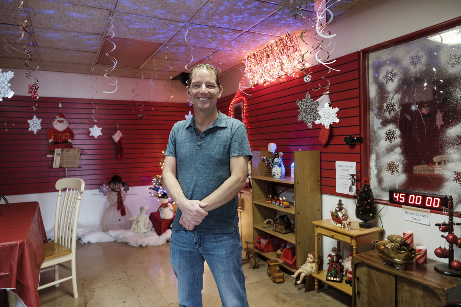 Christmas themed escape Room Offers Unconventional Holiday Fun Christmas themed escape Room Offers Unconventional Holiday Fun