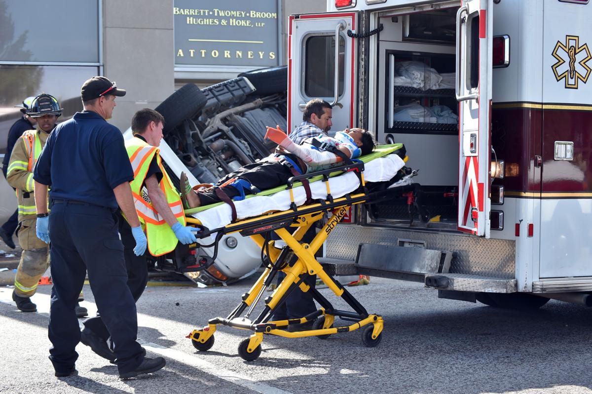 At least one killed in Carbondale crash Local News