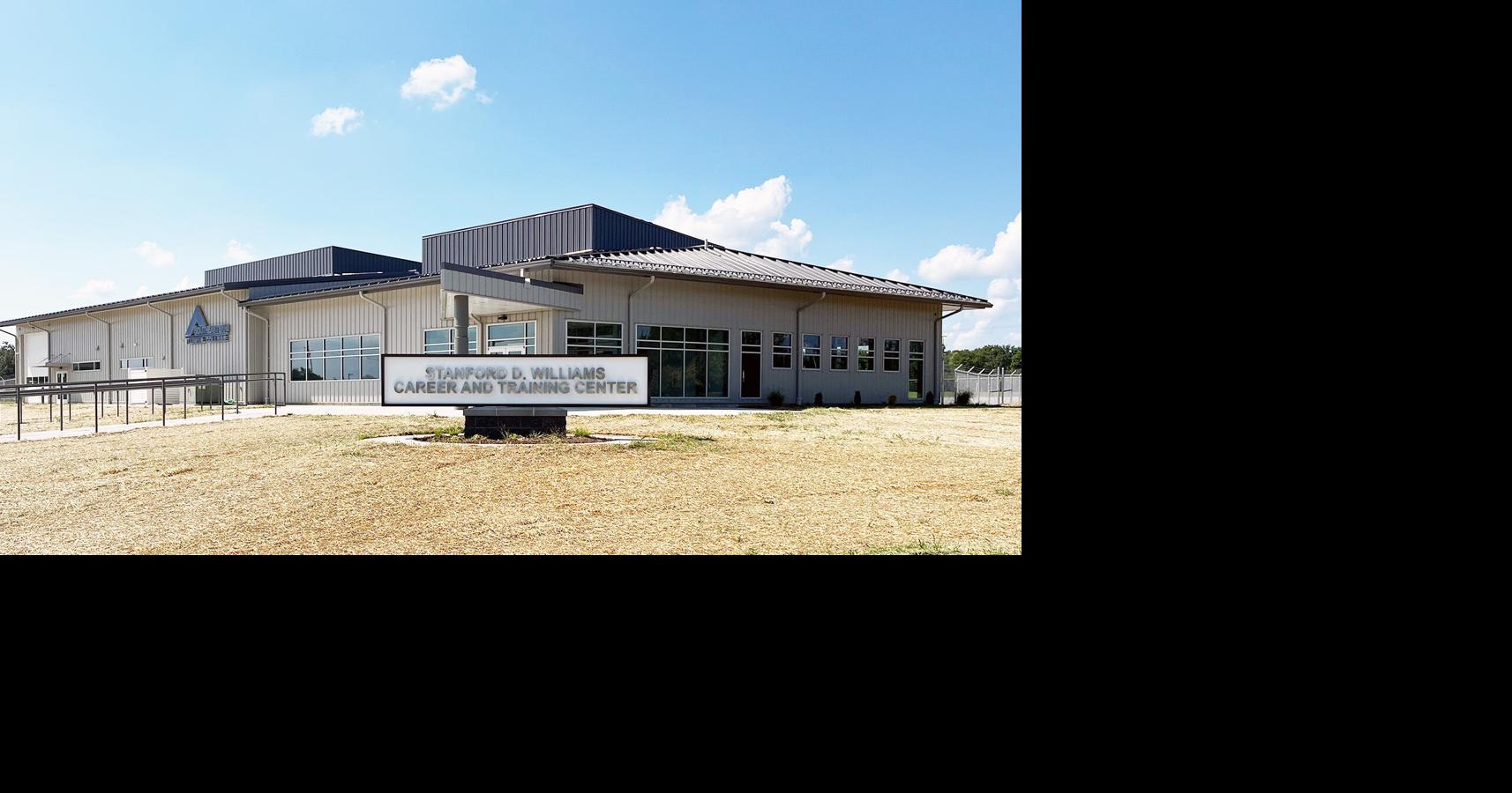 Southern Illinois U’s Williams Career and Training Center opens in Carmi