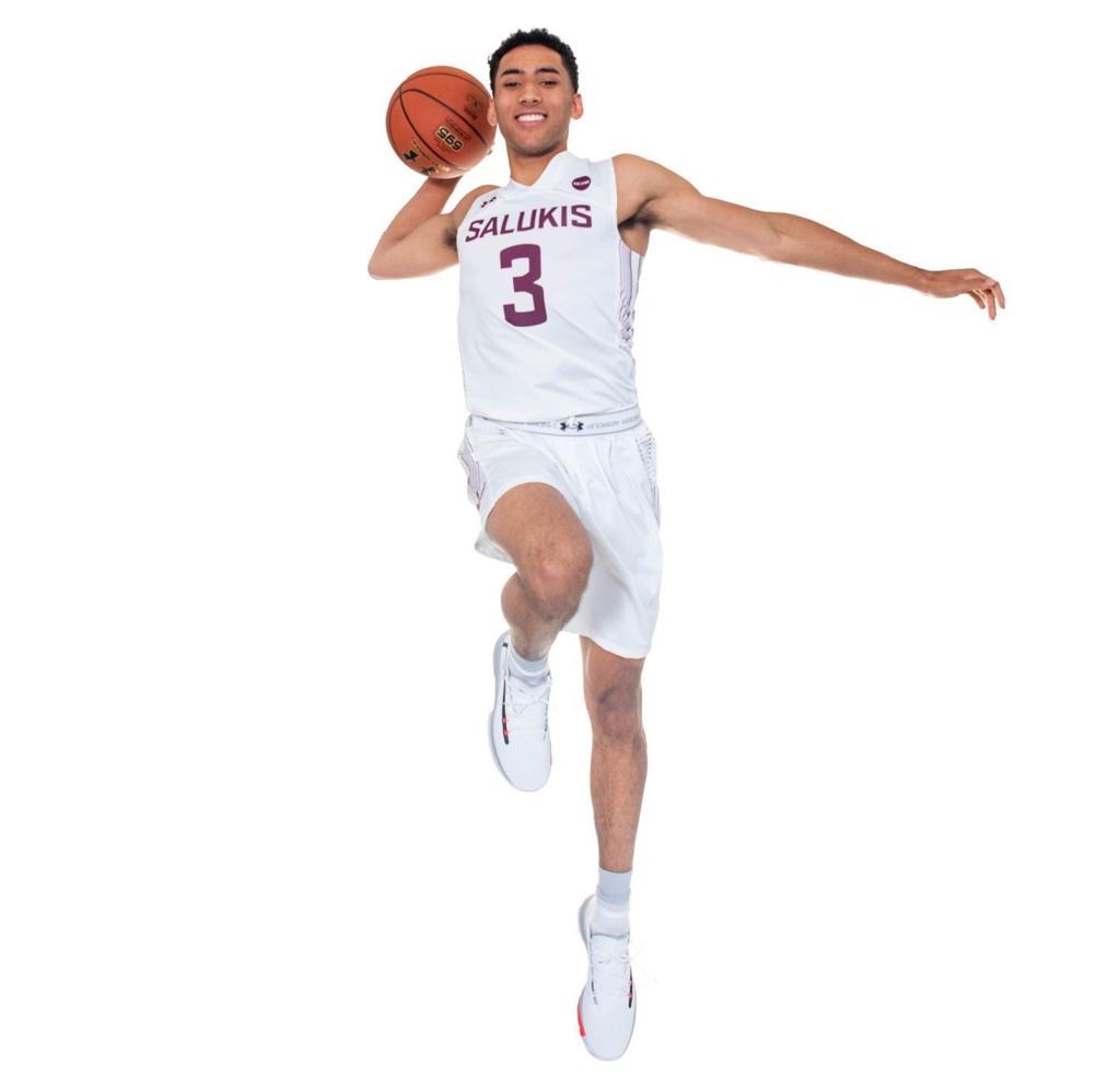 Siu Men S Basketball Eau Claire Point Guard Becomes Salukis