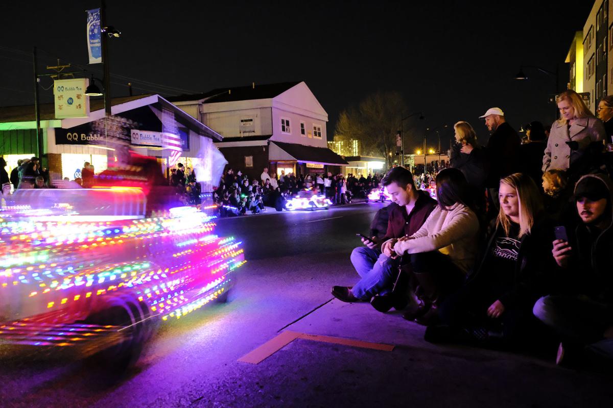 27th Lights Fantastic Parade kicks of holiday season in Carbondale