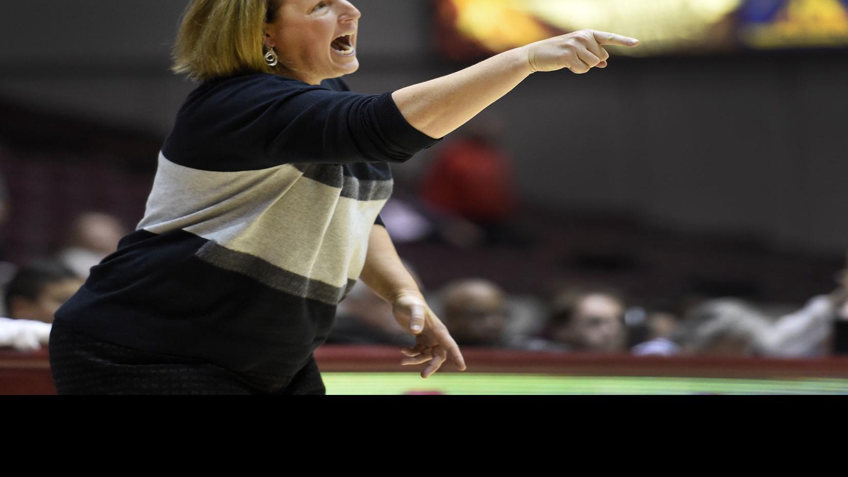 Saluki Women S Basketball Camps Begin June 9 Salukimania