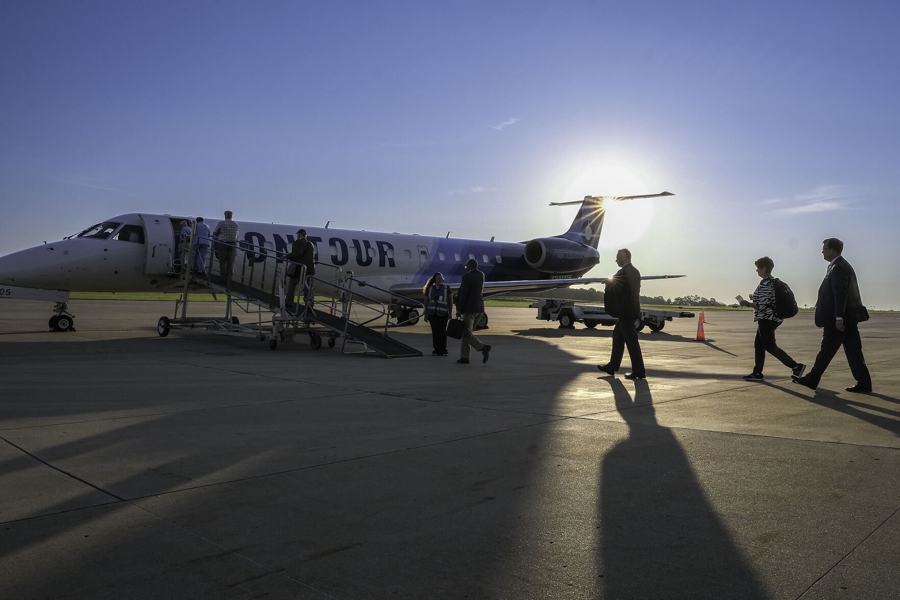 Contour Airlines takes first flight from Marion to Chicago - Vimarsana News