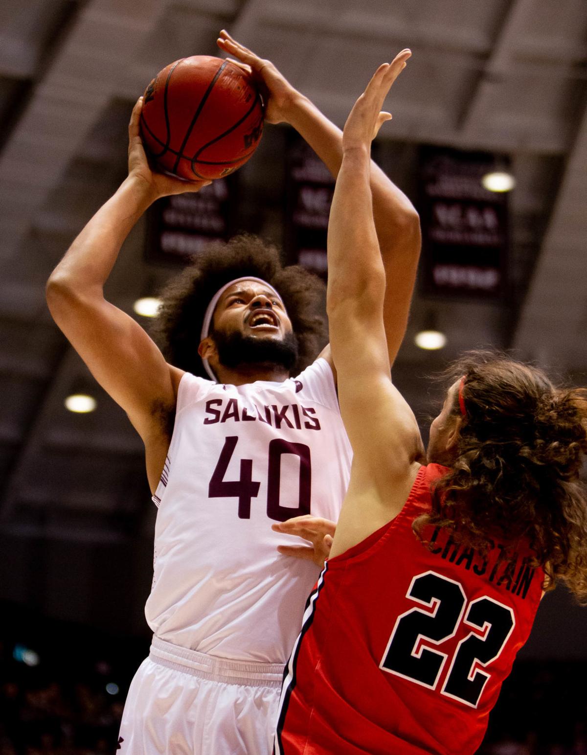 Siu Men S Basketball Salukis Pull Away In Second Half Beat