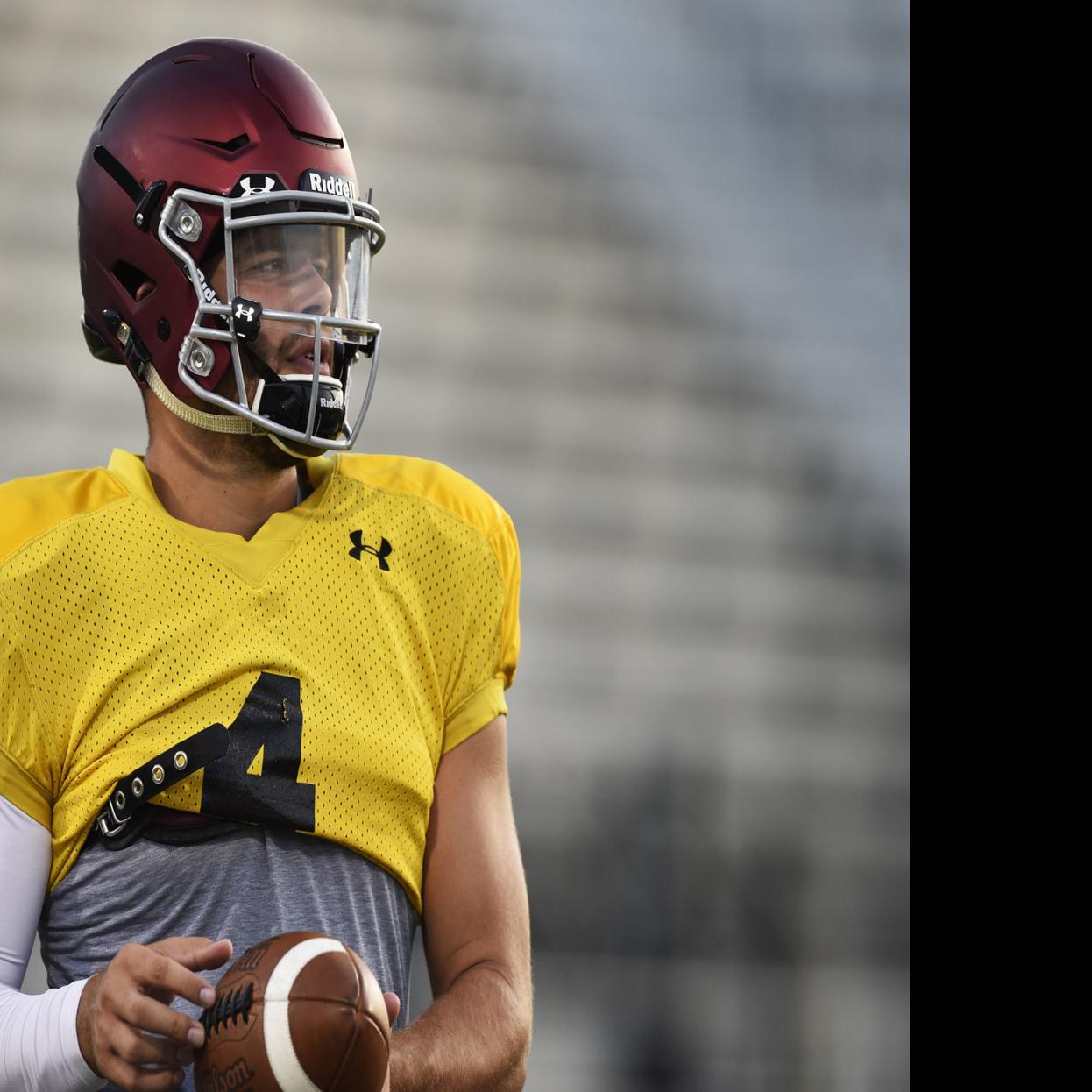 Saluki Football Preview Straub Out To Lead Salukis Back Into Contention Salukimania Thesouthern Com