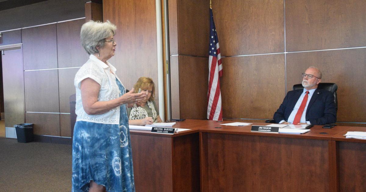 County extends weekend bar hours to 2 A.M.