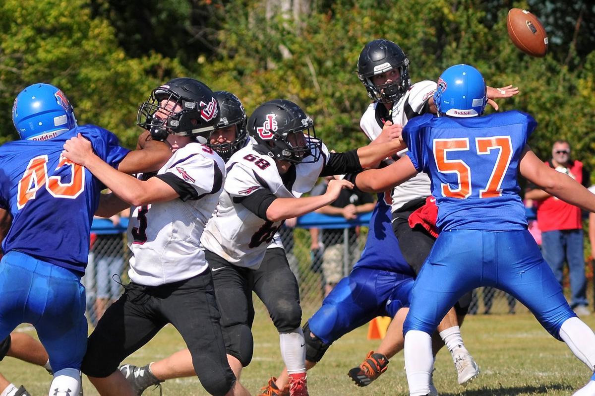 Prep Football: Vienna-Goreville defeats Johnston City in overtime
