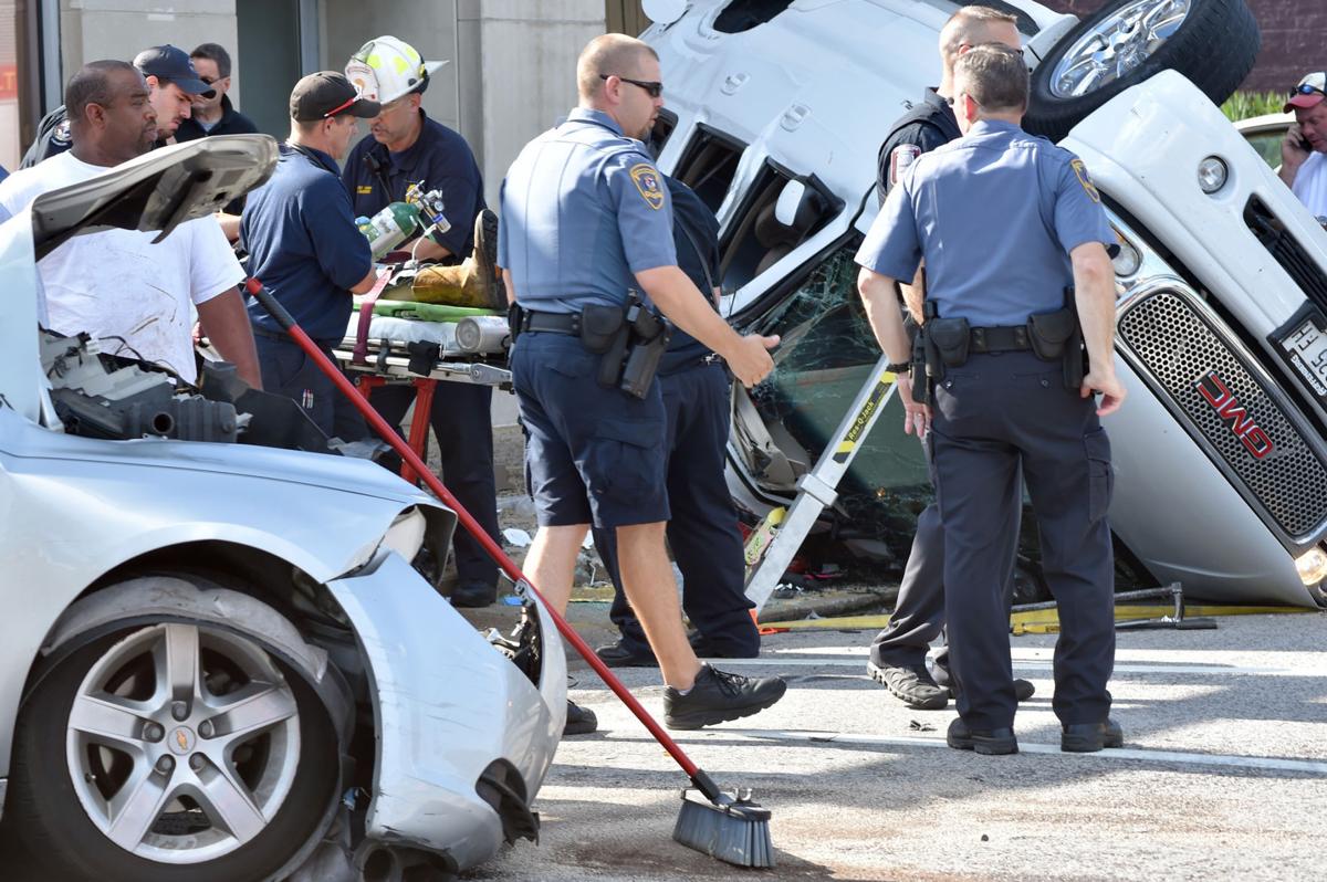 At least one killed in Carbondale crash Local News