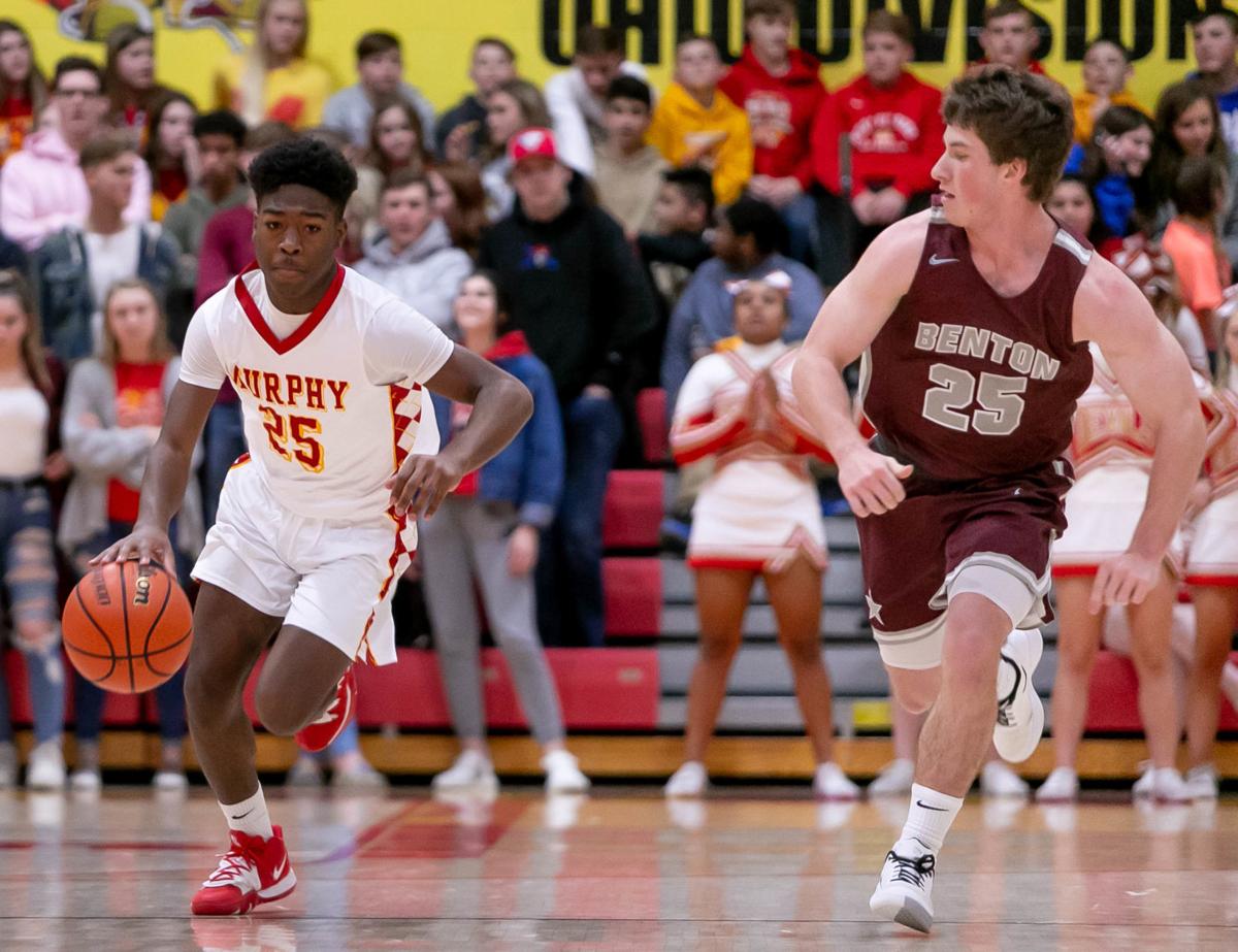 Prep Boys Basketball Murphysboro Hangs On To Top Benton Boys