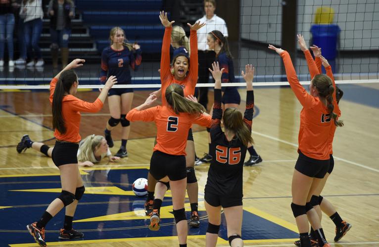 Prep Volleyball Herrin downs Carterville at Marion Class 3A Regional