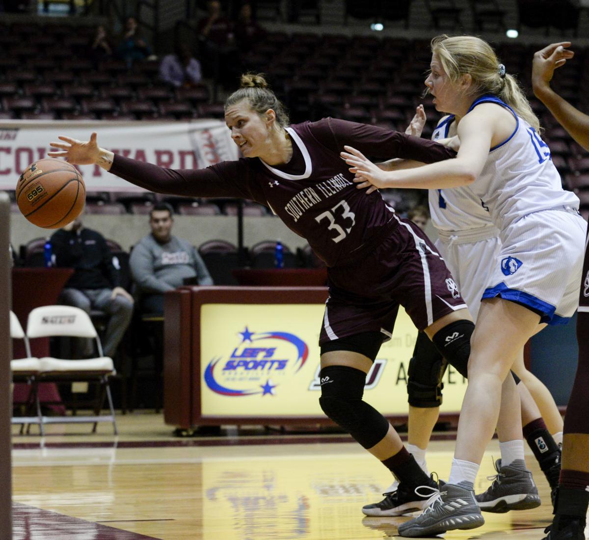 Siu Women S Basketball Salukis Down Eastern Illinois Sweep