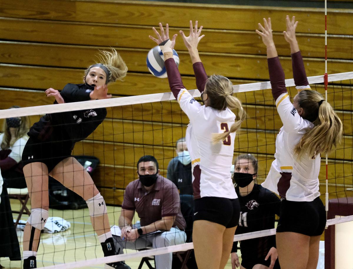 SIU Volleyball Salukis change lineup, fall to Loyola 30 Sports