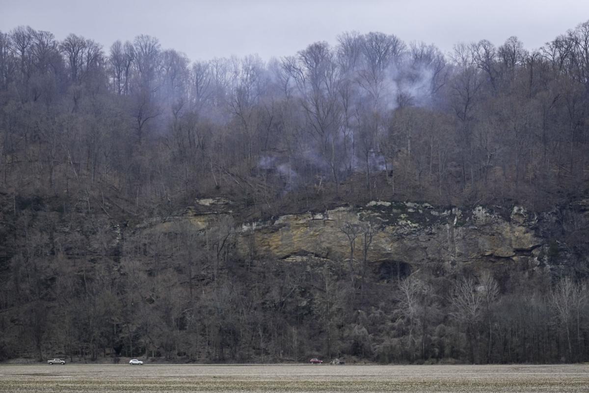 031121-nws-shawnee-fire-1.jpg