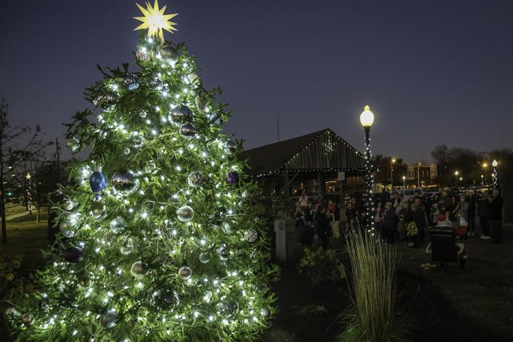 Carbondale's Lights Fantastic Parade is set for Saturday Carbondale