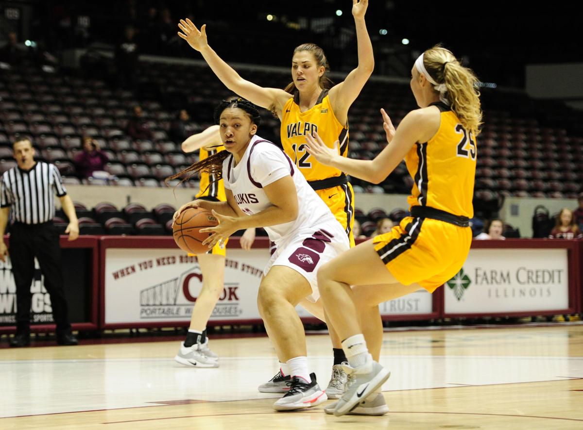 Siu Women S Basketball Salukis Fall To Valparaiso On Senior