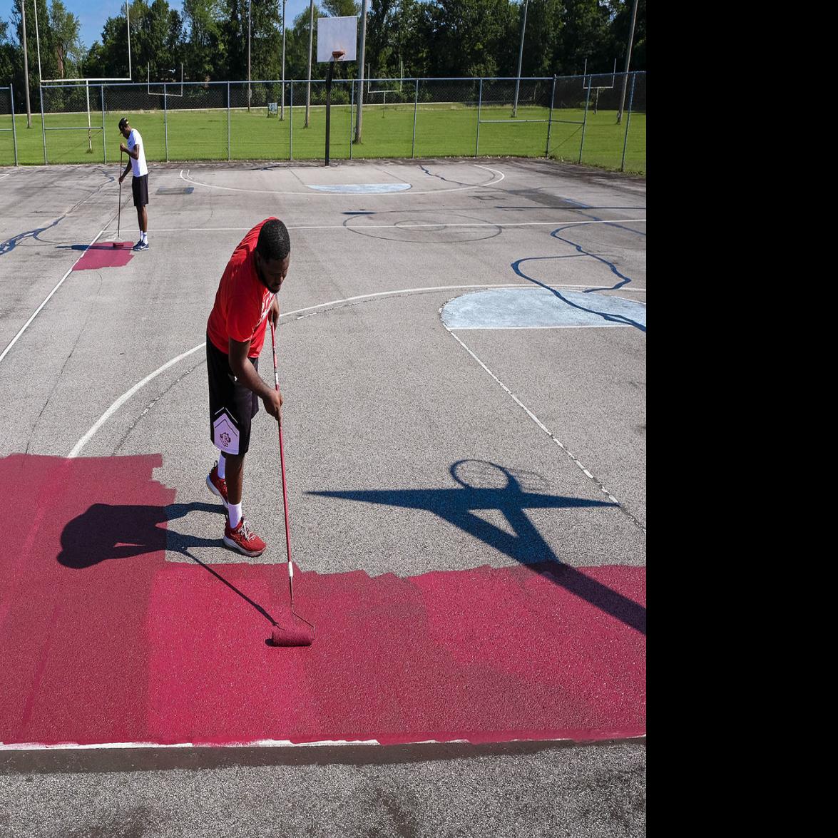 Carbondale S Rucker Park Volunteers Fix Up Attucks Basketball