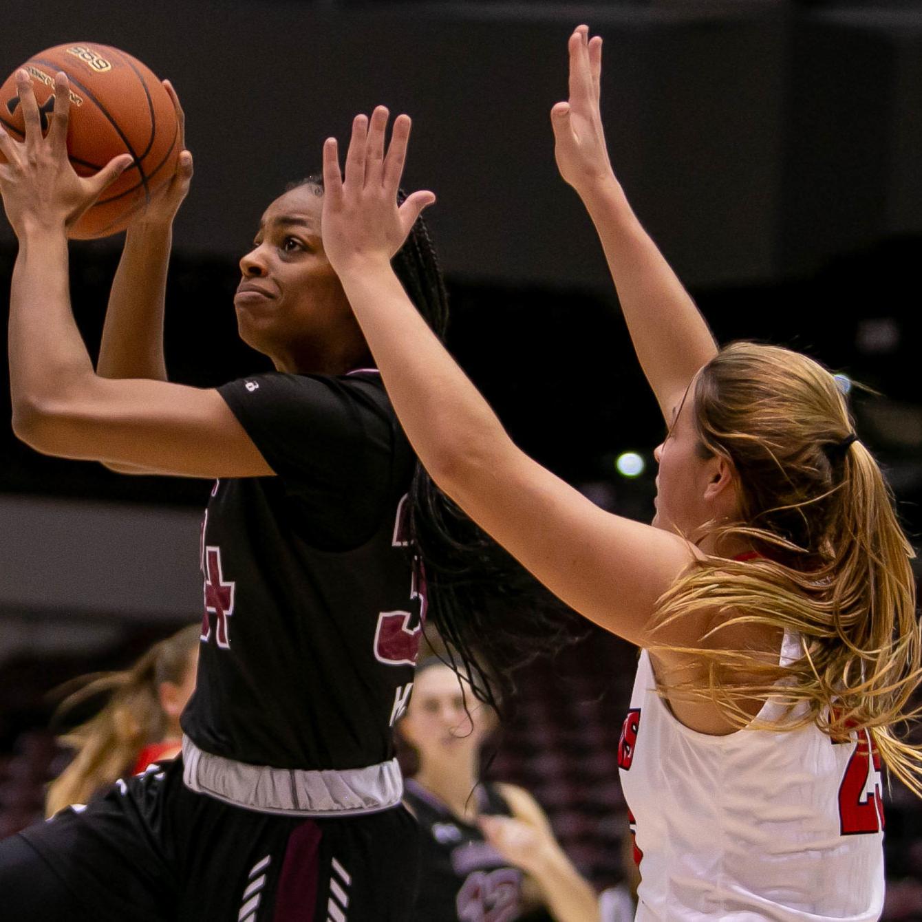 Siu Basketball Salukis Suffer Setback At Drake Basketball