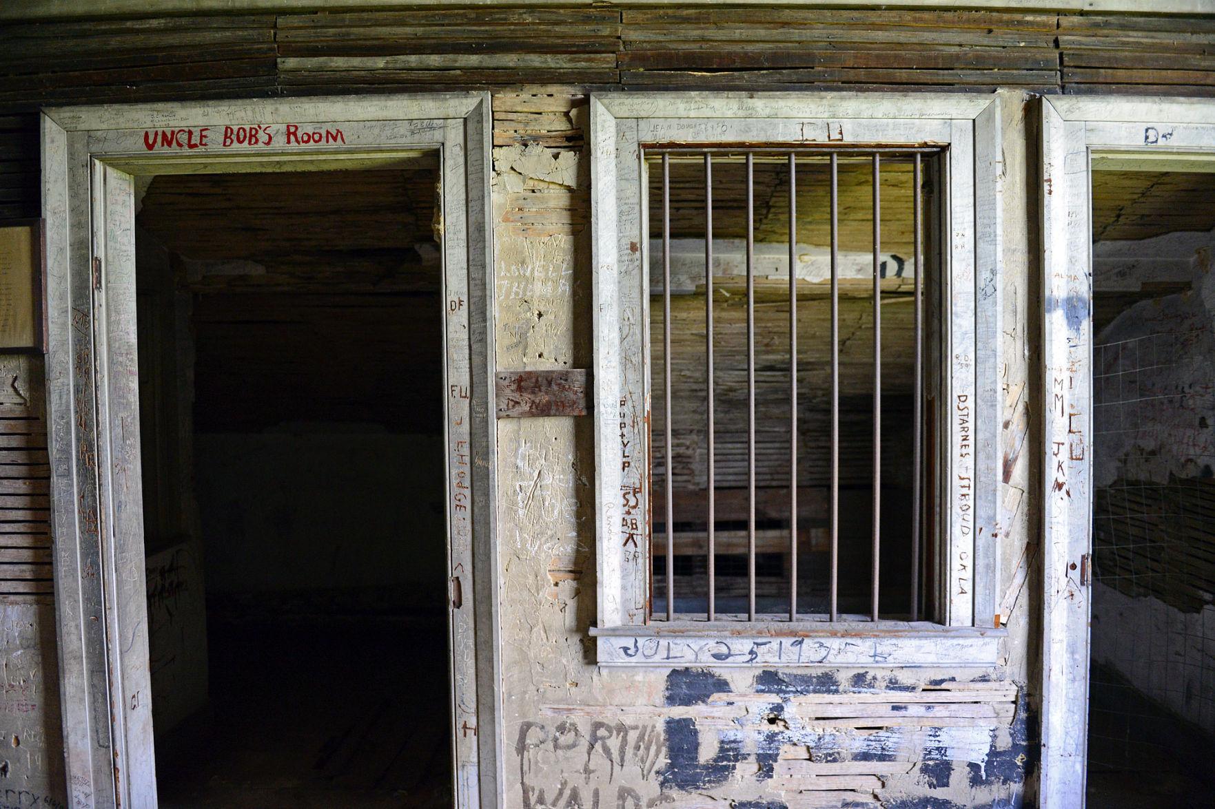 Future of Crenshaw House, or Old Slave House, in question Local News