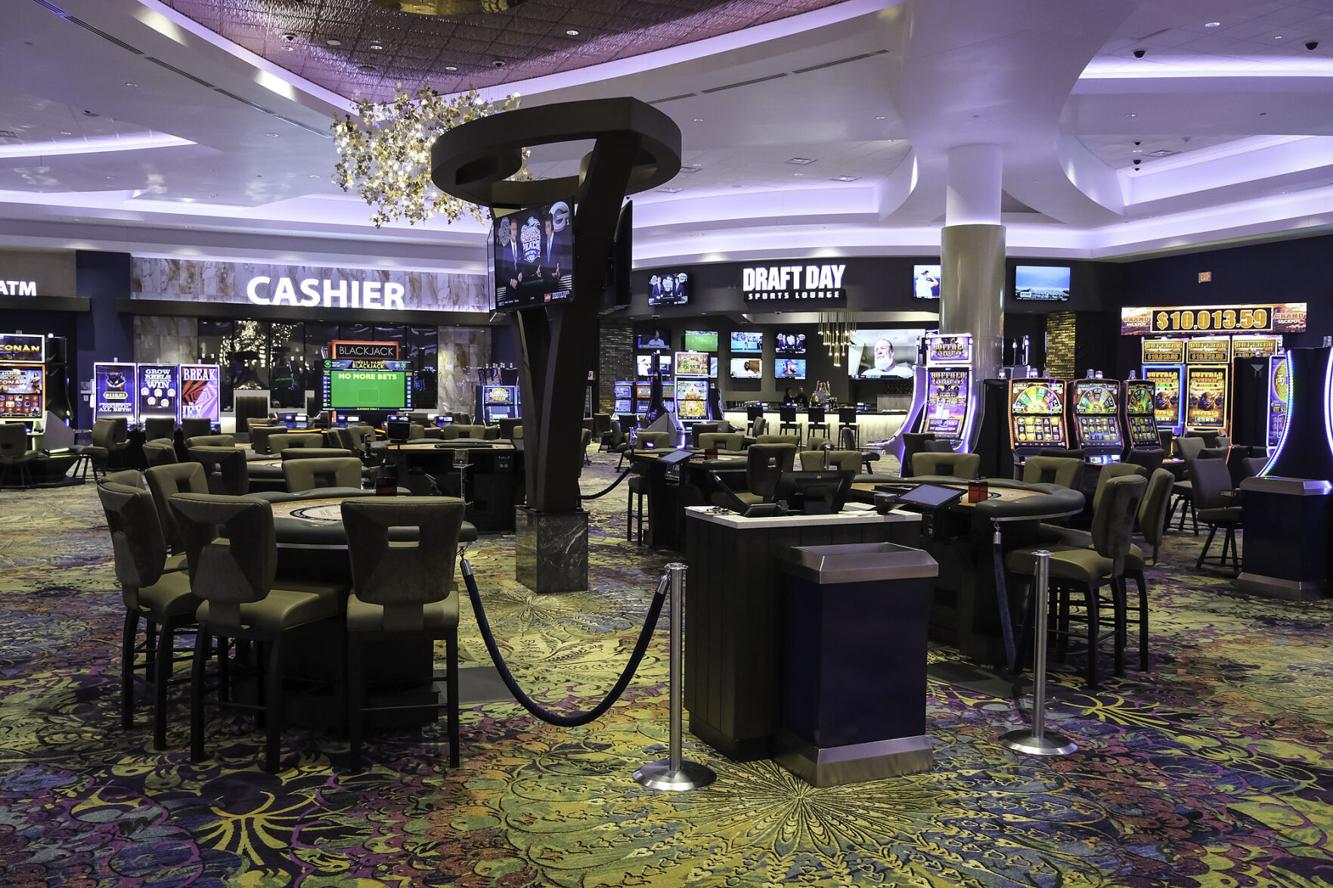 PHOTOS Walker's Bluff Casino Resort officially opens