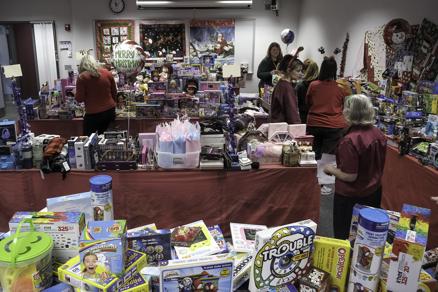 Poshard Foundation hosts toy give away to help provide Christmas gifts for children - Vimarsana News