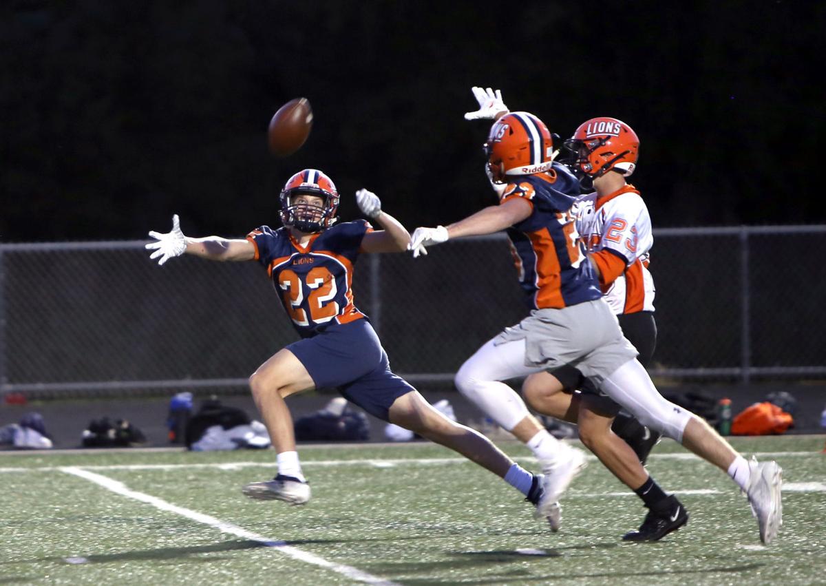 Prep Football Carterville Holds Scrimmage Under Friday Night Lights Varsity Football Thesouthern Com