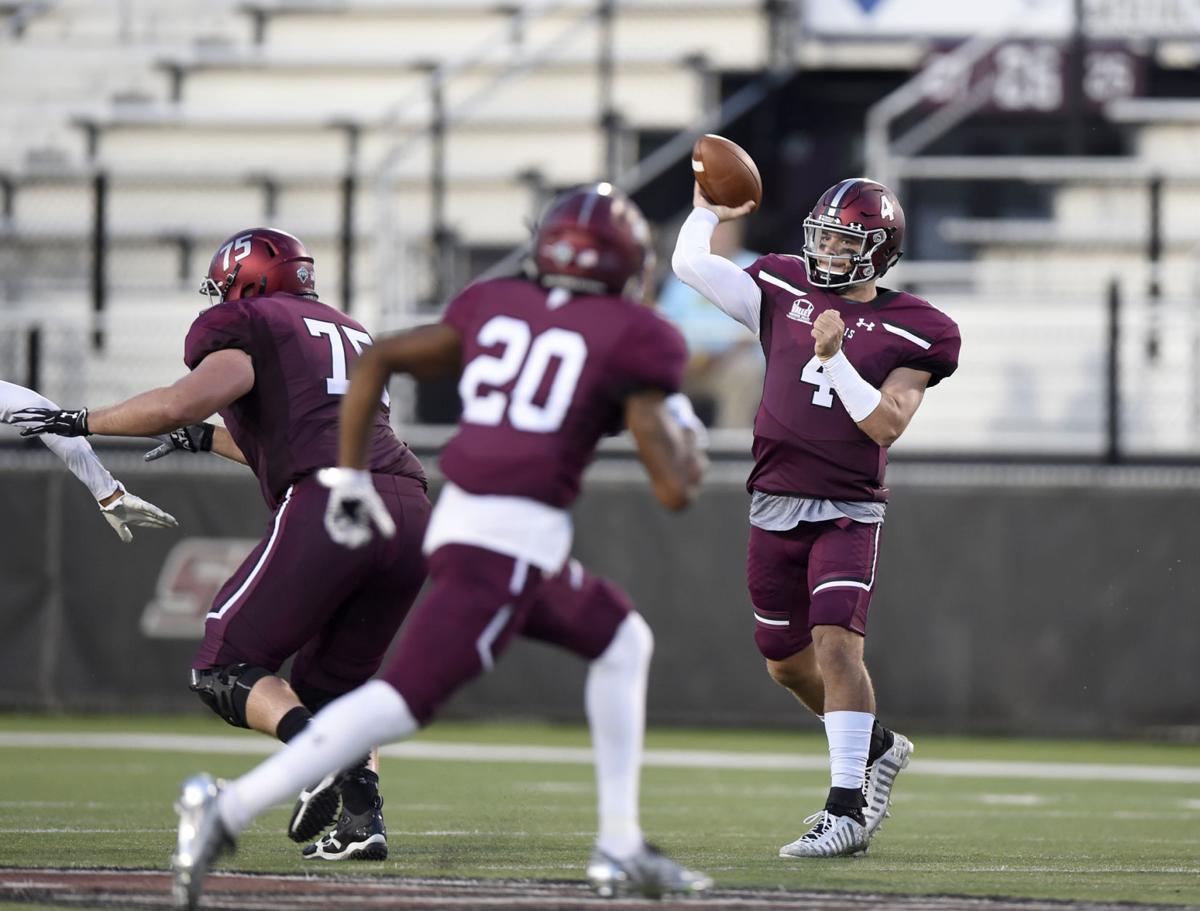 091017-spt-siu-fb-12.jpg