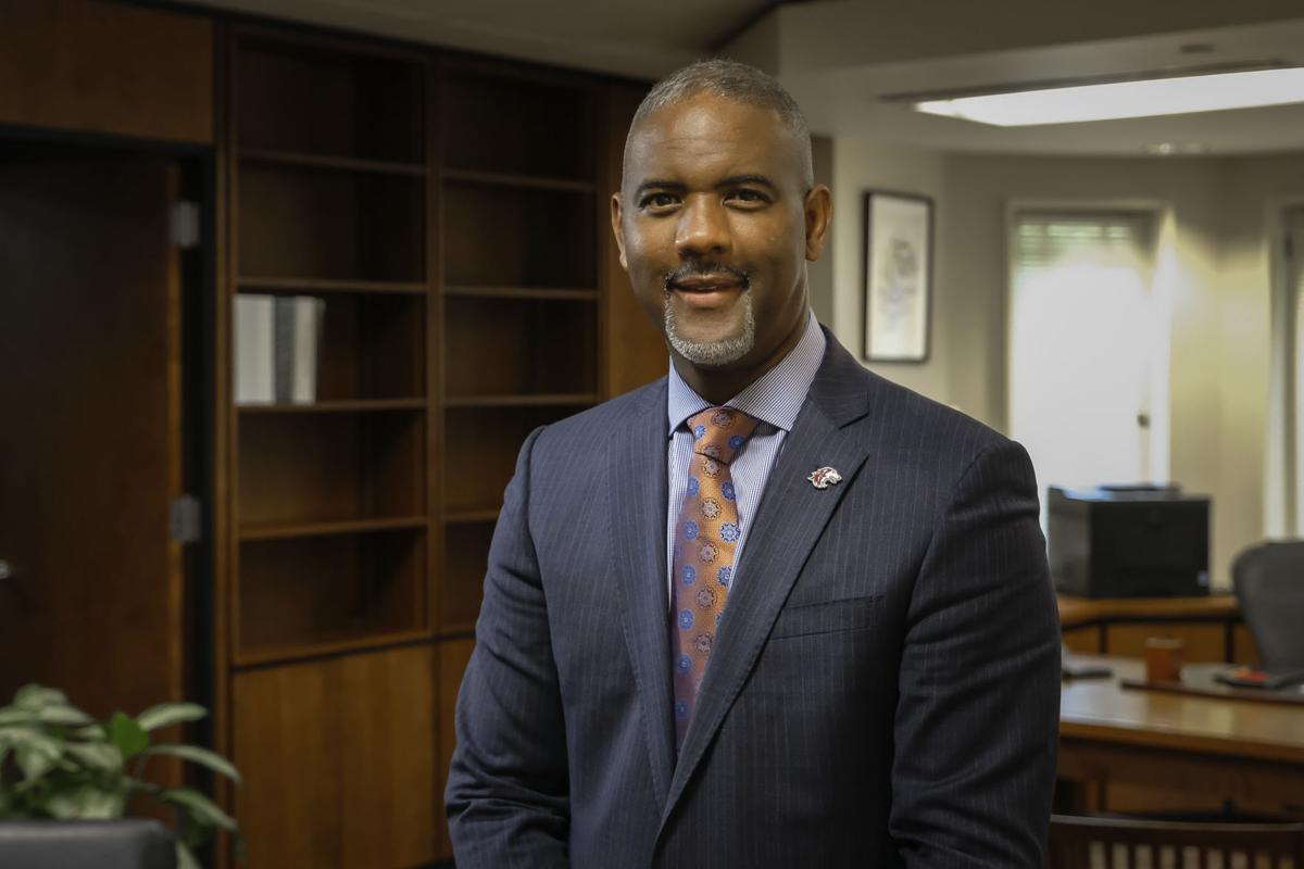 21 Questions Getting to know SIU Carbondale Chancellor Austin Lane
