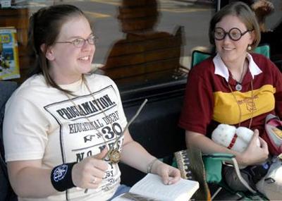 Potter Mania Starts Early Outside Carbondale Barnes And Noble