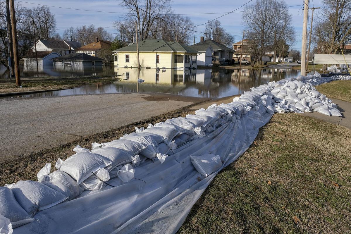 Gov. Pritzker tours Southern Illinois flooding, says 'we’re going to watch very closely' Local