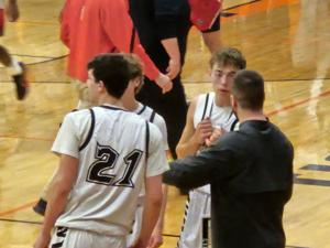 Du Quoin rallies past Herrin in regional opener