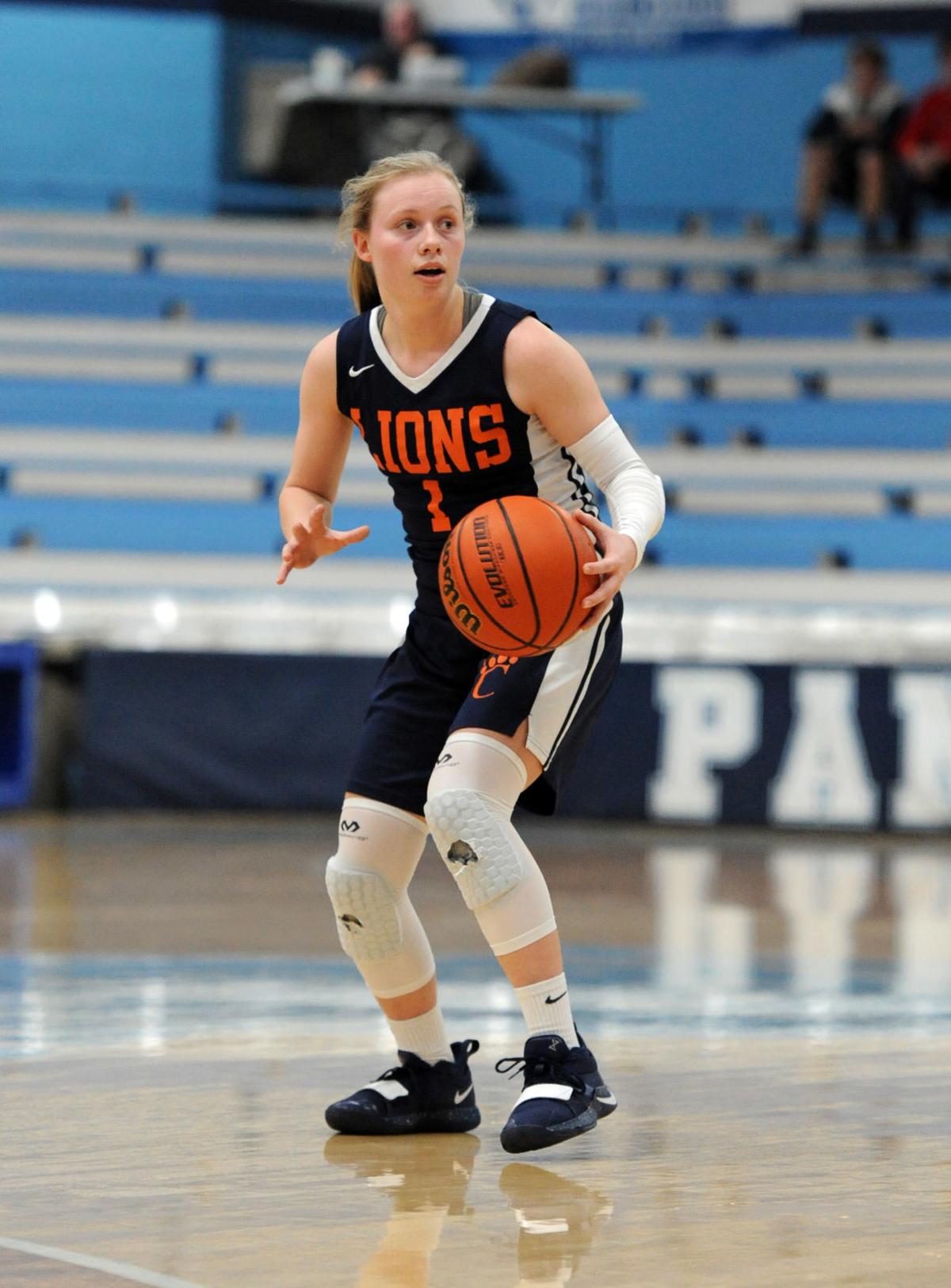 Girls Basketball Father Daughter Duo Help Carterville Program