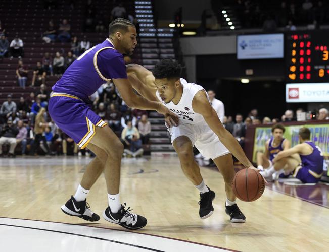 SIU Basketball Domask, McGill deliver 17 points each in 5641