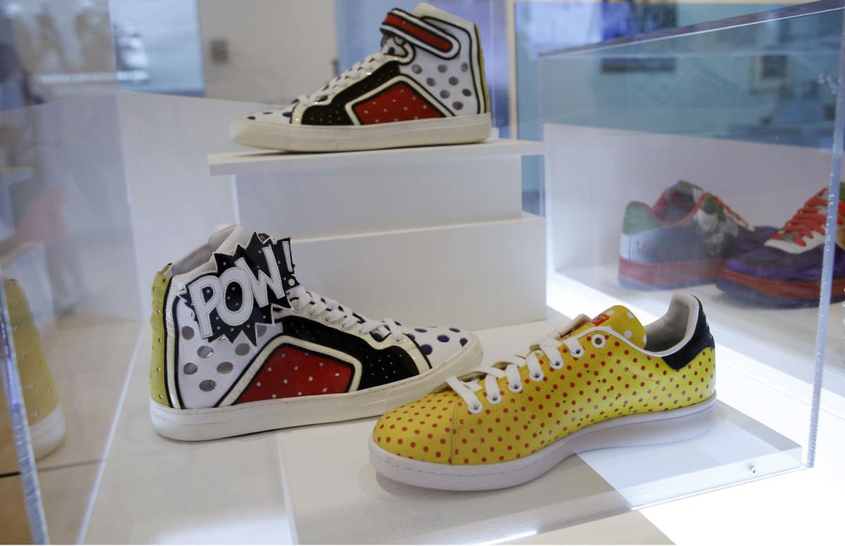 The Sneaker It S Popularity And Importance In Culture Is The Subject Of New Museum Exhibit Life Thesouthern Com I met linton in a sneaker shop and asked him to join me at the press preview of the show at the brooklyn museum, titled out of the box: the sneaker it s popularity and