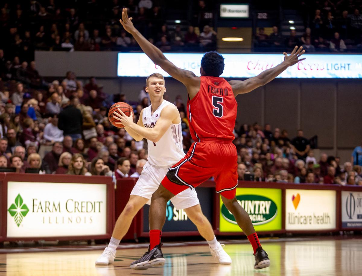 Siu Men S Basketball Salukis Crusaders Both Rebuilding Under