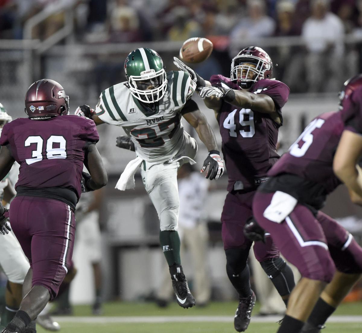 091017-spt-siu-fb-14.jpg