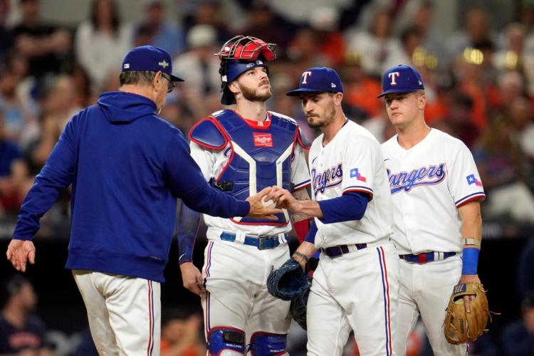 Purple hair, don't care: Lourdes Gurriel Jr.'s look unique in baseball